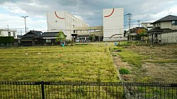 高松市立十河小学校から西へ約200mです。